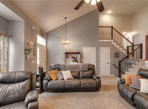 5th image of 14706 Shamrock Way