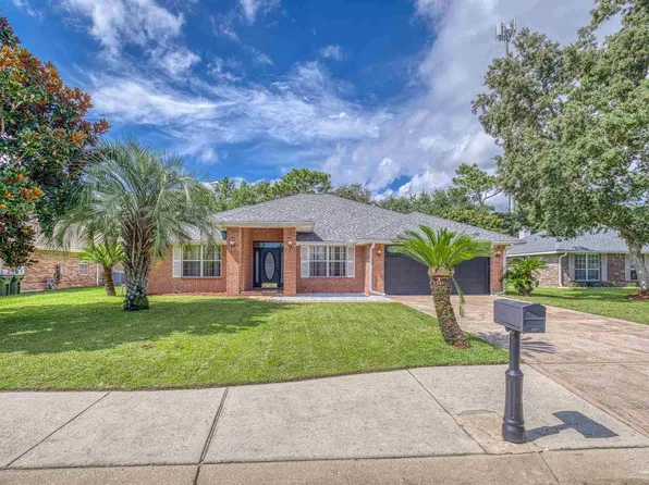 1662 Beachside Dr, Pensacola, FL 32506