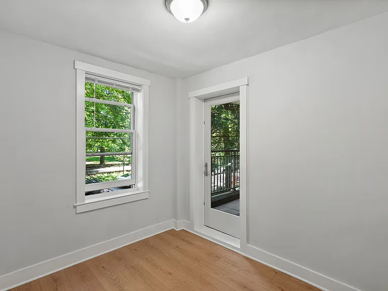 1540 Pelham Pkwy S #1G — Photo 5