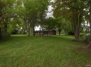 1860 Columbine St, Harsens Island, MI 48028