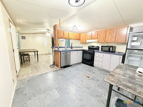 5th image of 204 Hope St