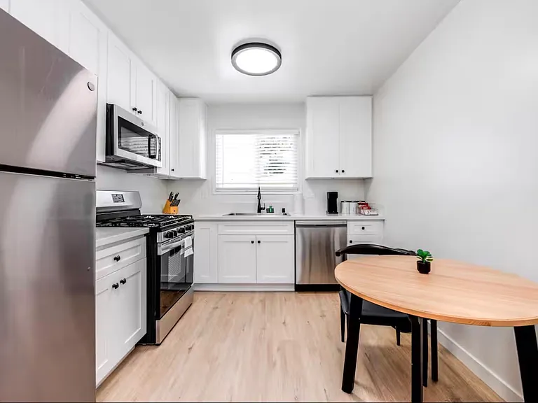 4685 Orion Ave #17 — Photo 8
