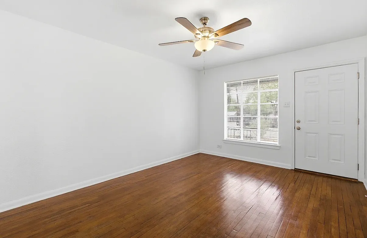 1 bed, 690 sqft, $1,050 — Photo 2
