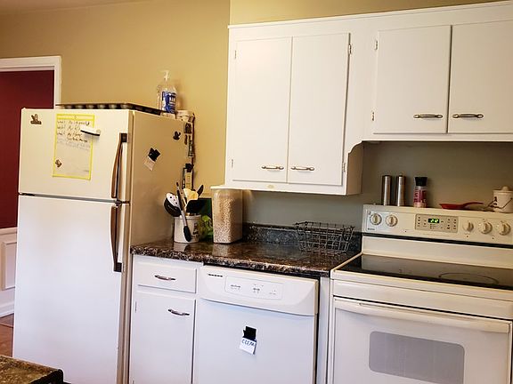 4th image of 1511 S College Ave