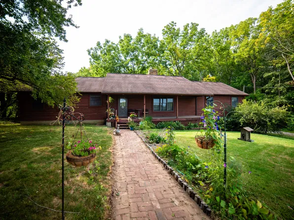 827 W Oak Hill Rd, Crawfordsville, IN 47933