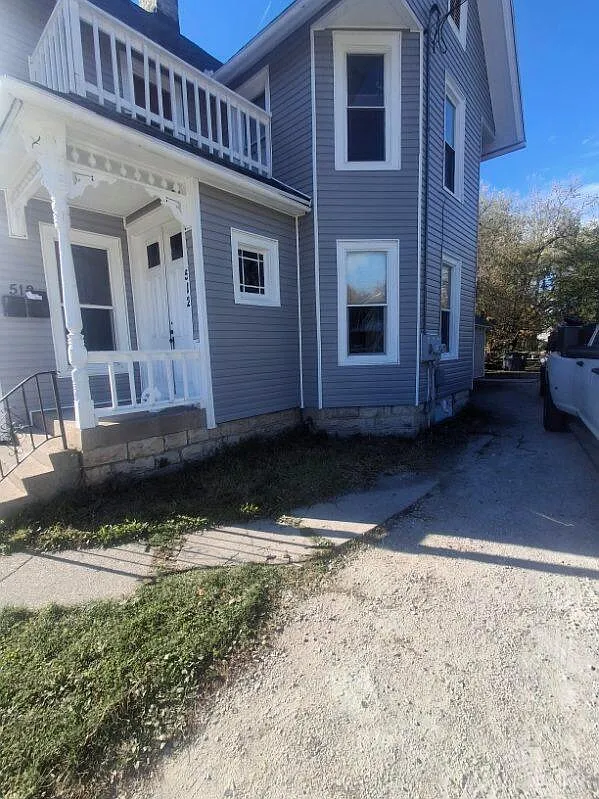 512 East Main STREET photo 1