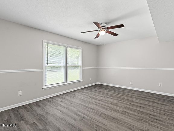 4th image of 108 Meadowview Court