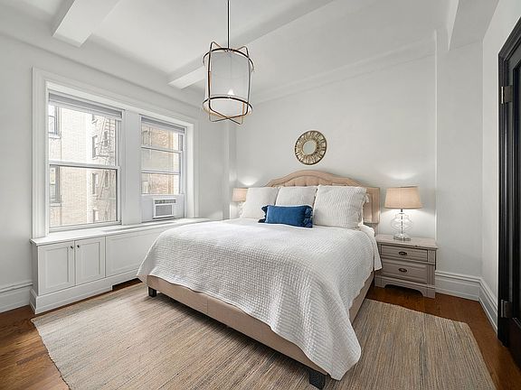 5th image of 215 W 88th St APT 5A