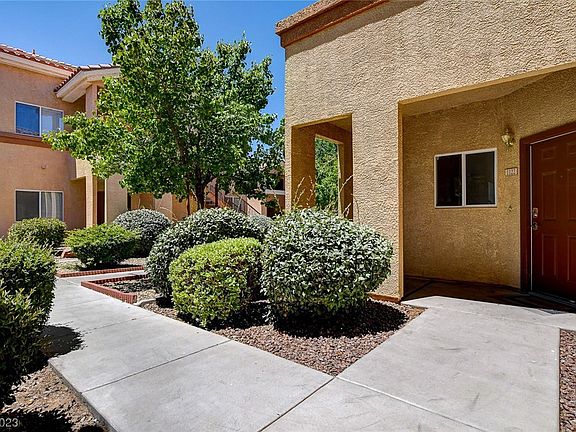 2nd image of 1050 E Cactus Ave Unit 1122