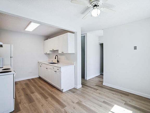 4th image of 1096 Millbourne Rd E