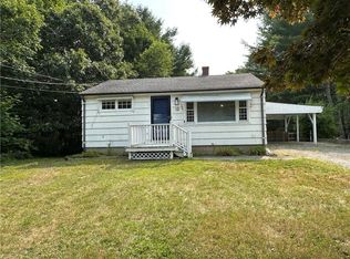 12 E Stuart St, Westerly, RI 02891
