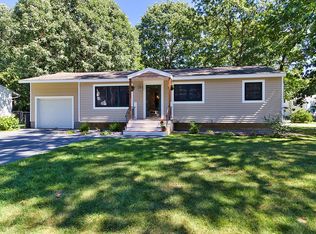13 Michael Dr, Saratoga Springs, NY 12866