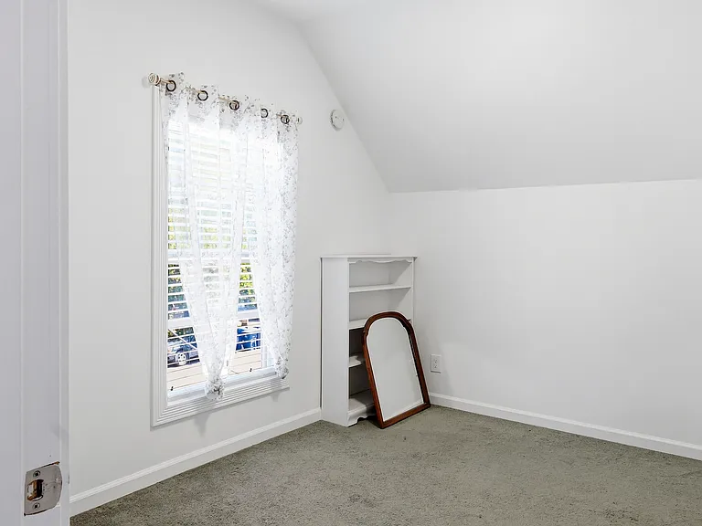 707 Washington St #B — Photo 7