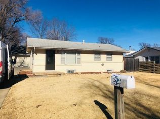 322 W 5th St, Haysville, KS 67060