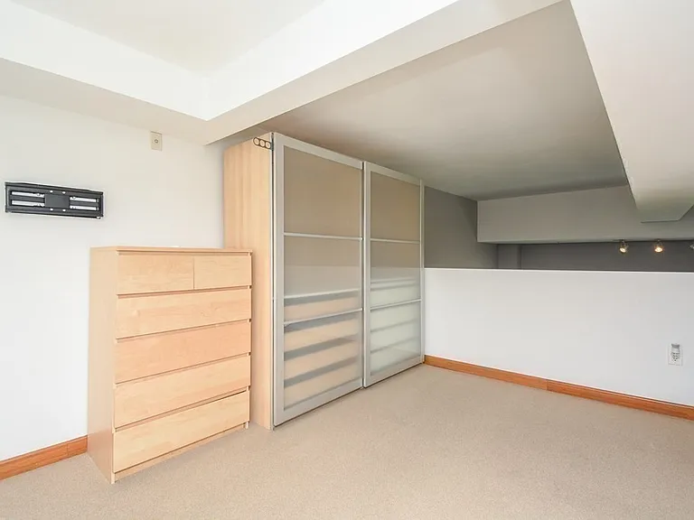 290 Pleasant St #317 — Photo 16