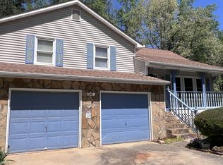 6460 Lake Esther Dr, Fairburn, GA