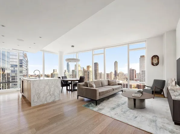 30 Riverside Blvd #33D, New York, NY 10069