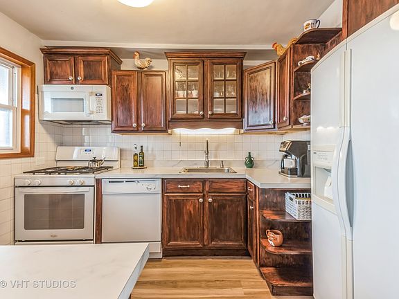 5th image of 2467 W Balmoral Ave #2S