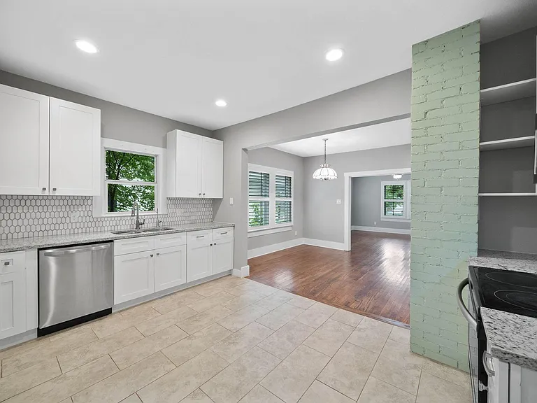 206 W High Ave — Photo 11