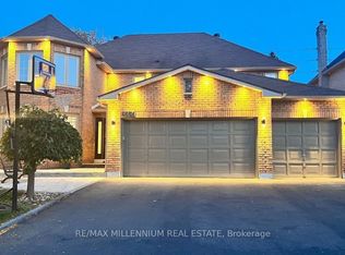 5374 Turney Dr, Mississauga, ON L5M 4Y8