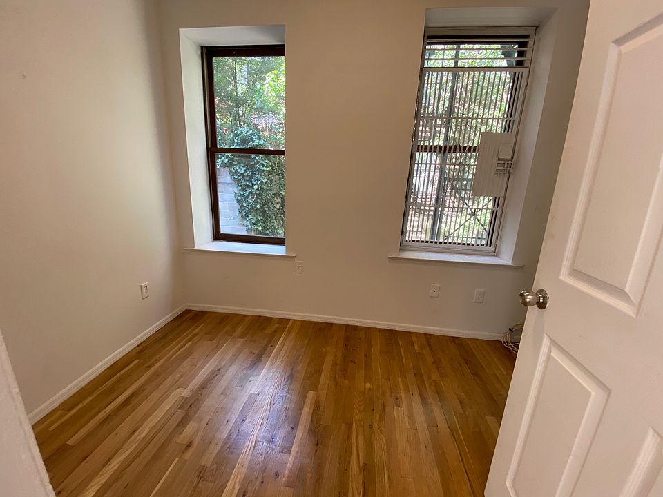 1st image of 135 W 10th St APT 3