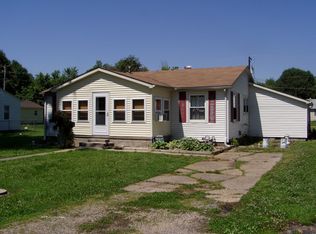 415 N Catalpa St, Dexter, MO 63841