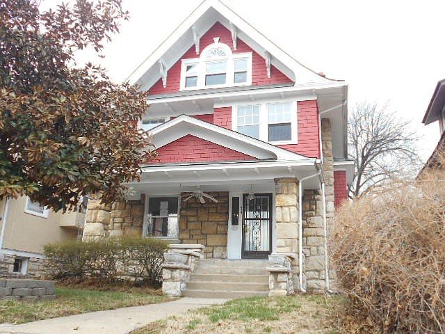 1st image of 134 Lawn Ave