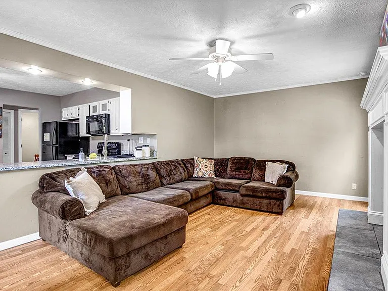 1204 Meadowridge Trl — Photo 12