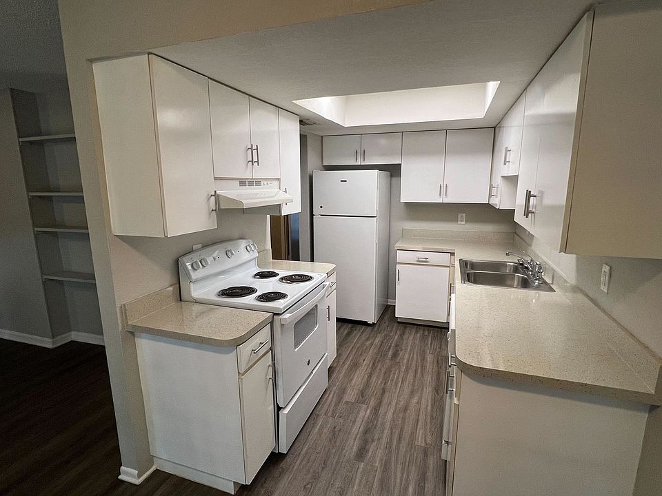 Uptown Townhomes 2010 E 148th Ave Lutz FL Zillow