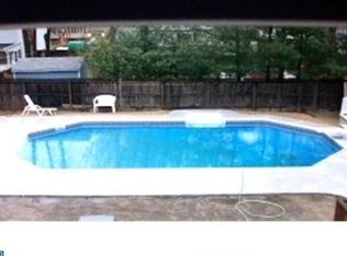 1622 Red Oak Rd, Williamstown, NJ 08094