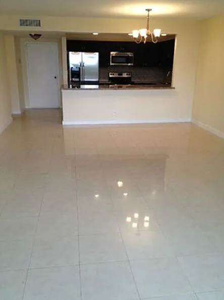 1 bed, 950 sqft, $1,850 — Photo 2