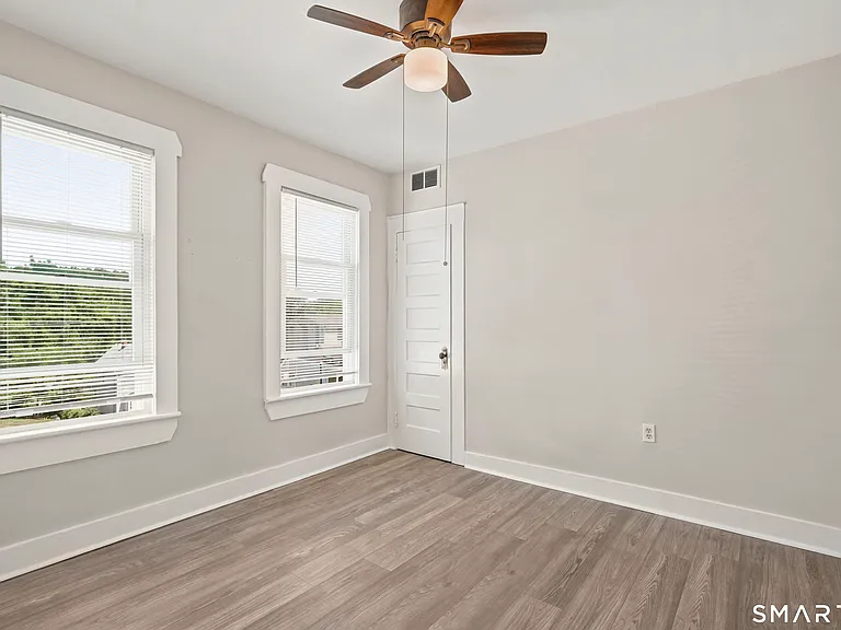 97-99 Fairview Ave #2 — Photo 20