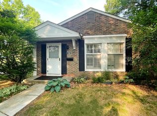 2988 W Whittier Ct, Ann Arbor, MI