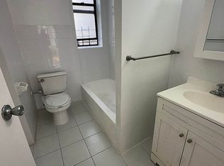 14717 77th Rd, Flushing, NY 11367