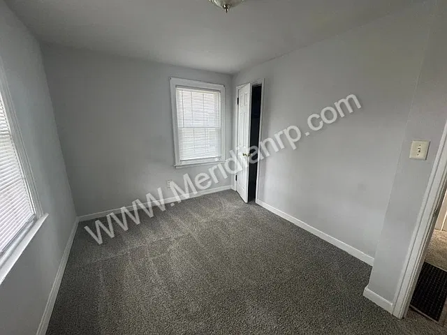 1605/1607 West 4th Street - 1 — Photo 2
