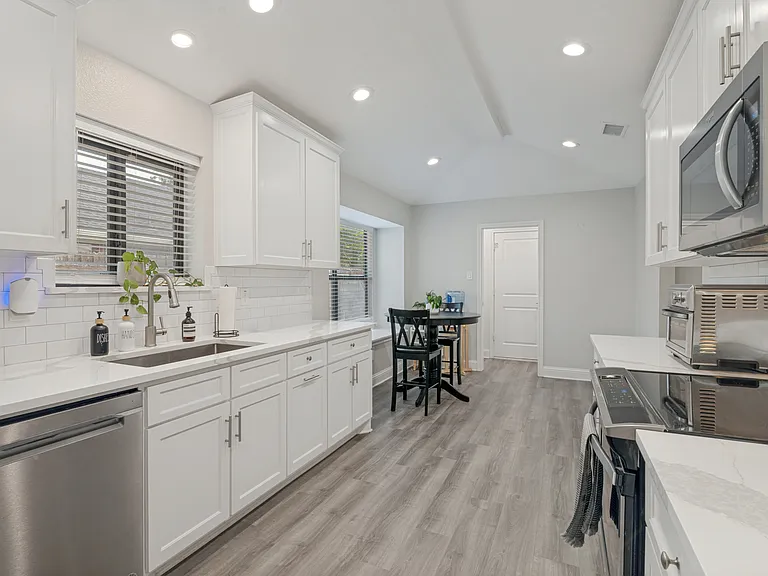 3313 Darion Ln — Photo 15