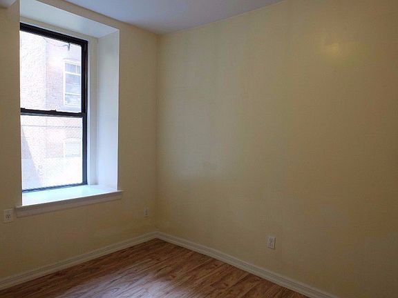 4th image of 192 Claremont Ave APT 1B