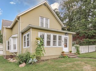 114 Park Ave, Chardon, OH 44024