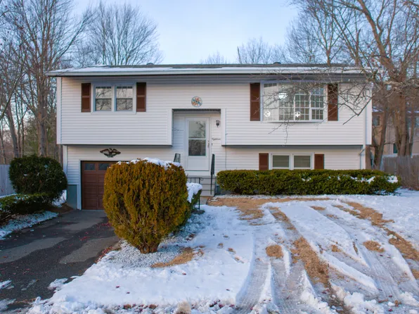 18 Hayfield Road, Waterbury, CT 06704