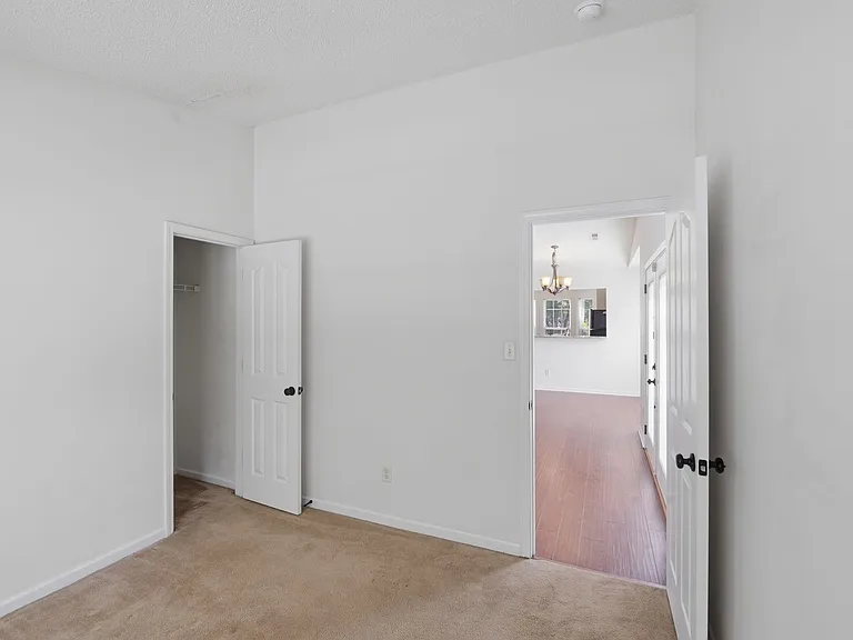 9740 Veronica Dr — Photo 25