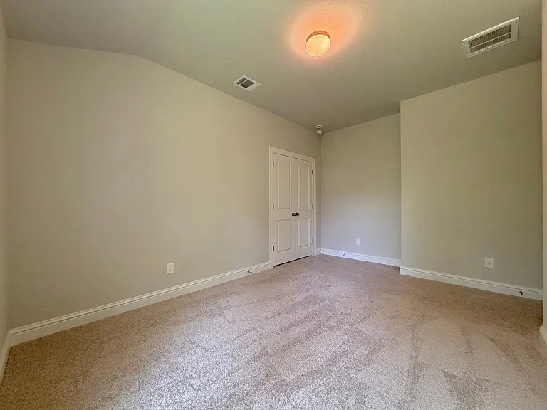 4300 Liberty Ln — Photo 27