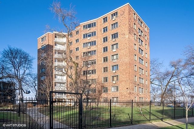 1st image of 1122 W Lunt Ave APT 2C
