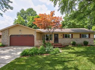 341 Cranbrook Dr, Saginaw, MI