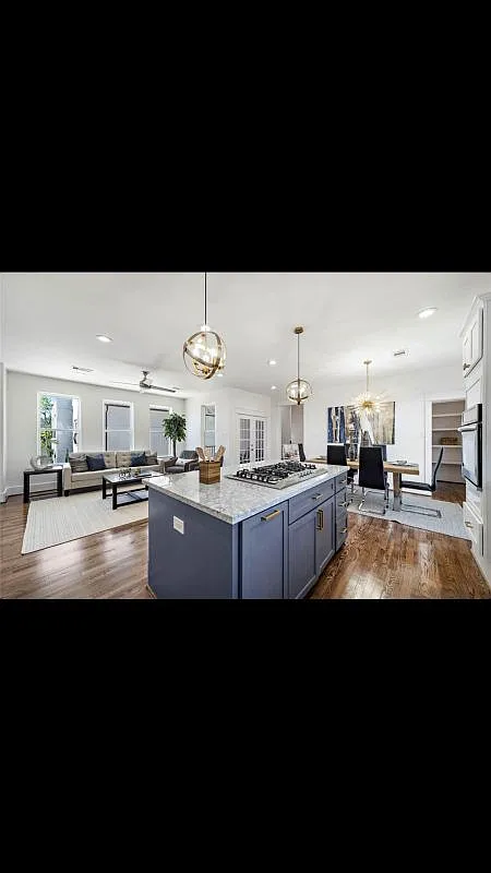 3 bed, 3.5 bath, 1859 sqft, $3,300 — Photo 2