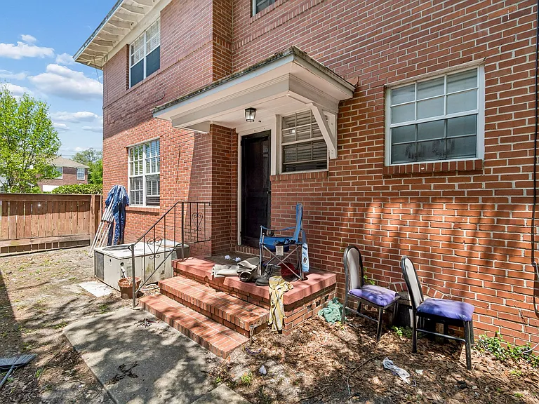 1731 Flagler Ave — Photo 22