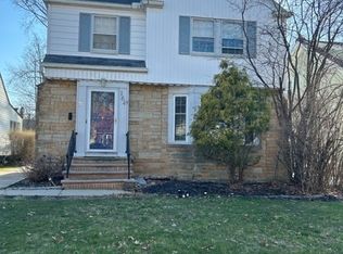 164 E 208th St, Euclid, OH 44123