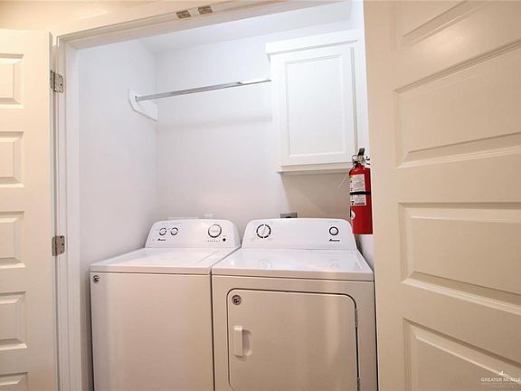 5th image of 3609 Valeria St #2