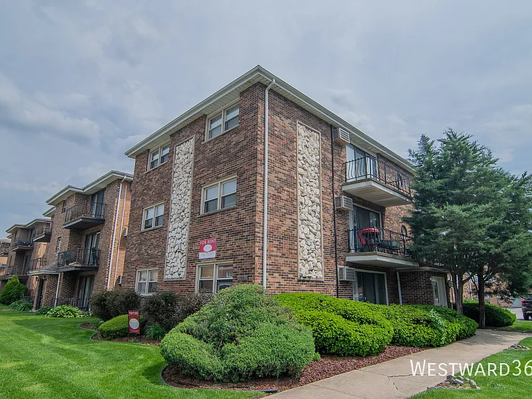 1665 Harbor Ave #3S — Photo 1