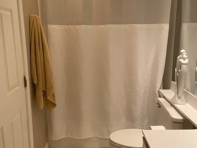 Spacious Bathroom