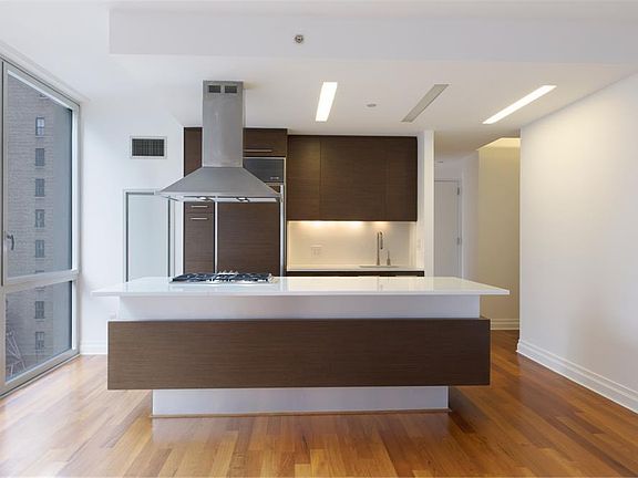3rd image of 39-45 E 29th St APT 14B
